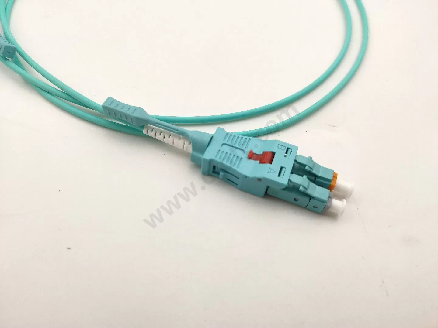 LC/UPC Uniboot Fiber Optic Patchcord Polarity Reversible With Pull Tap Blue Beige